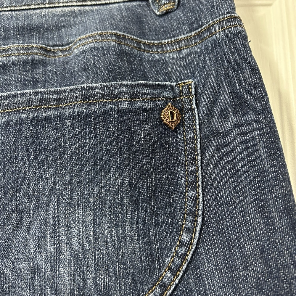 Democracy Jeans Ab Technology Bootcut Women's Size 14 Stretch Dark Wash Distress - Picture 9 of 13
